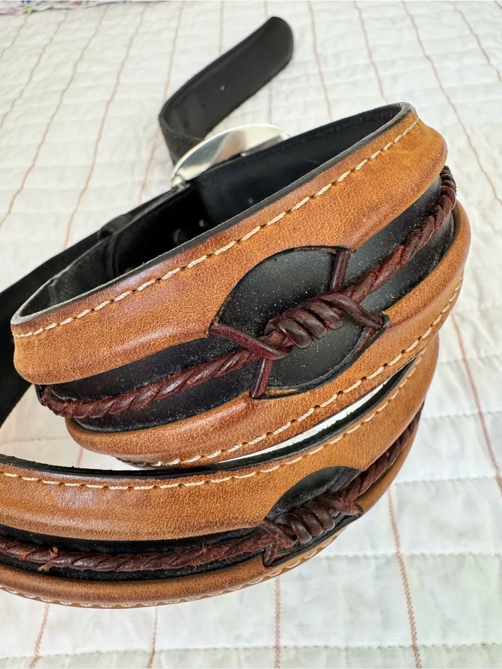JUSTIN Buckle Belt Sz: 40 Brown Barbed Wire Leather Western Cowboy Rodeo C10813